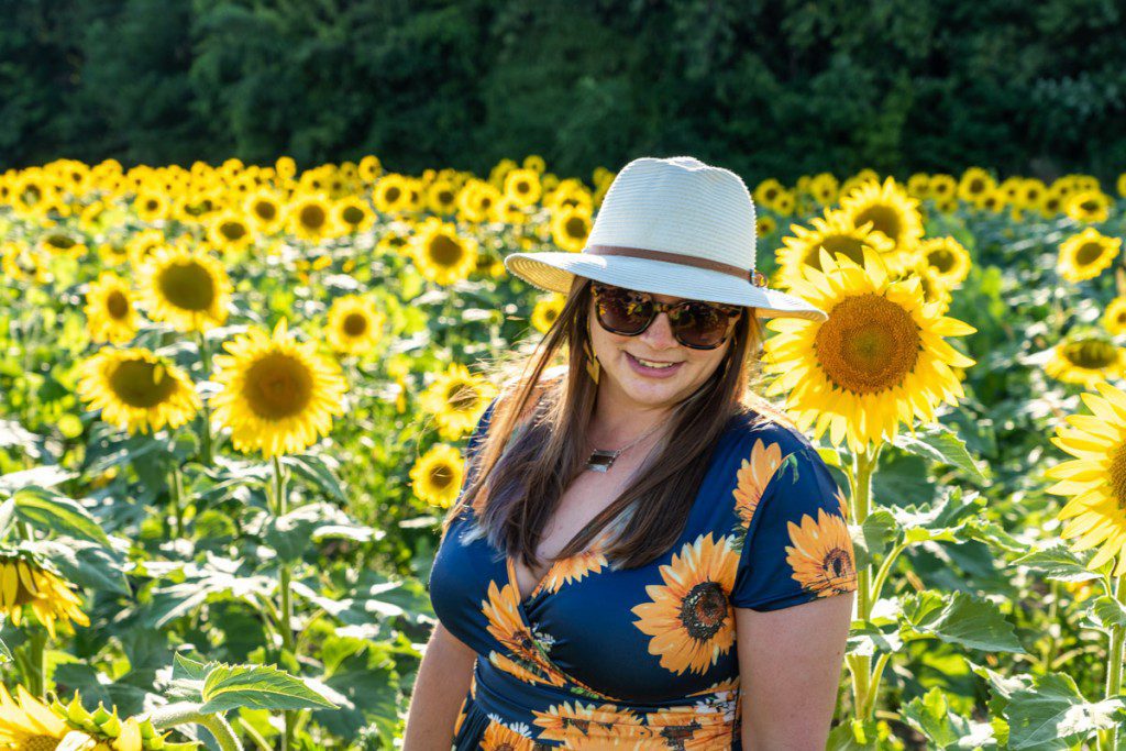 Amanda en un campo de girasoles