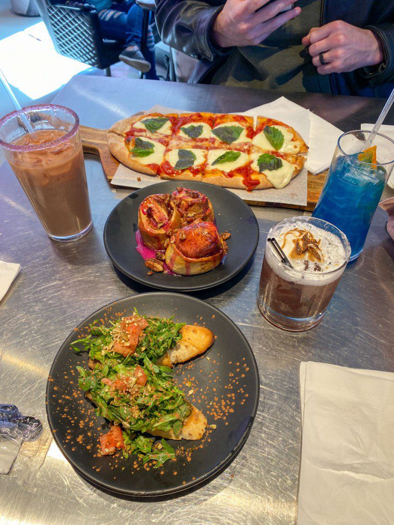 27 Almuerzo en el club