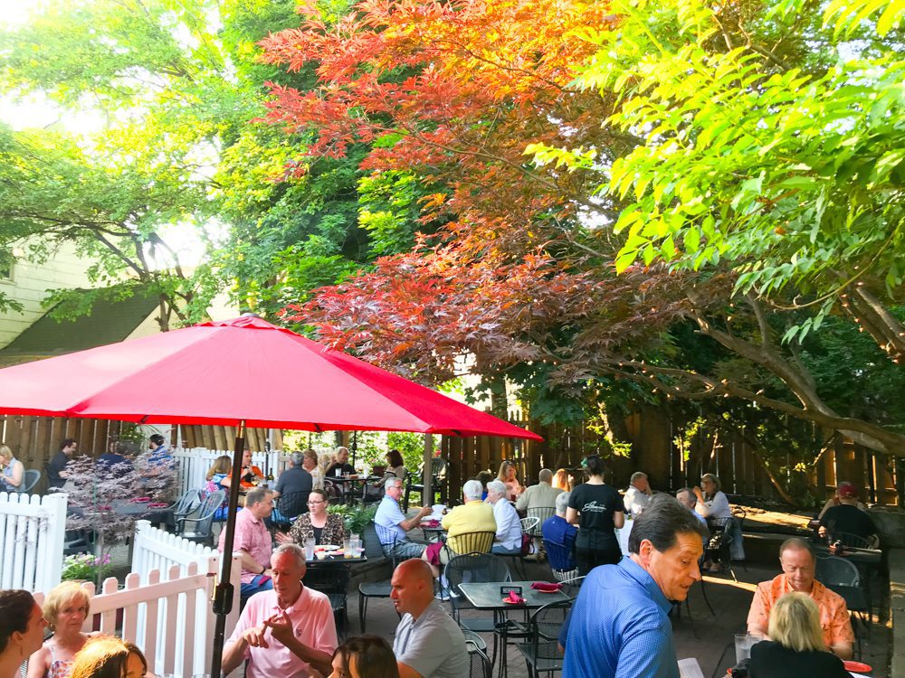 Patio Guarinos