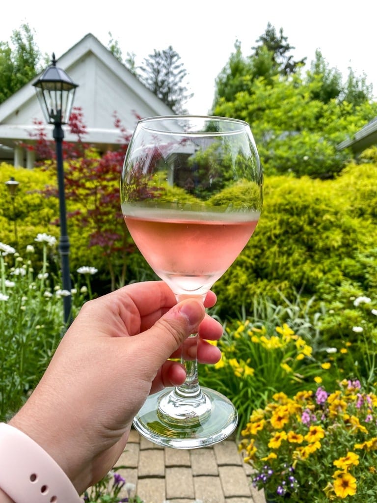 Vino en Mount Vernon Inn