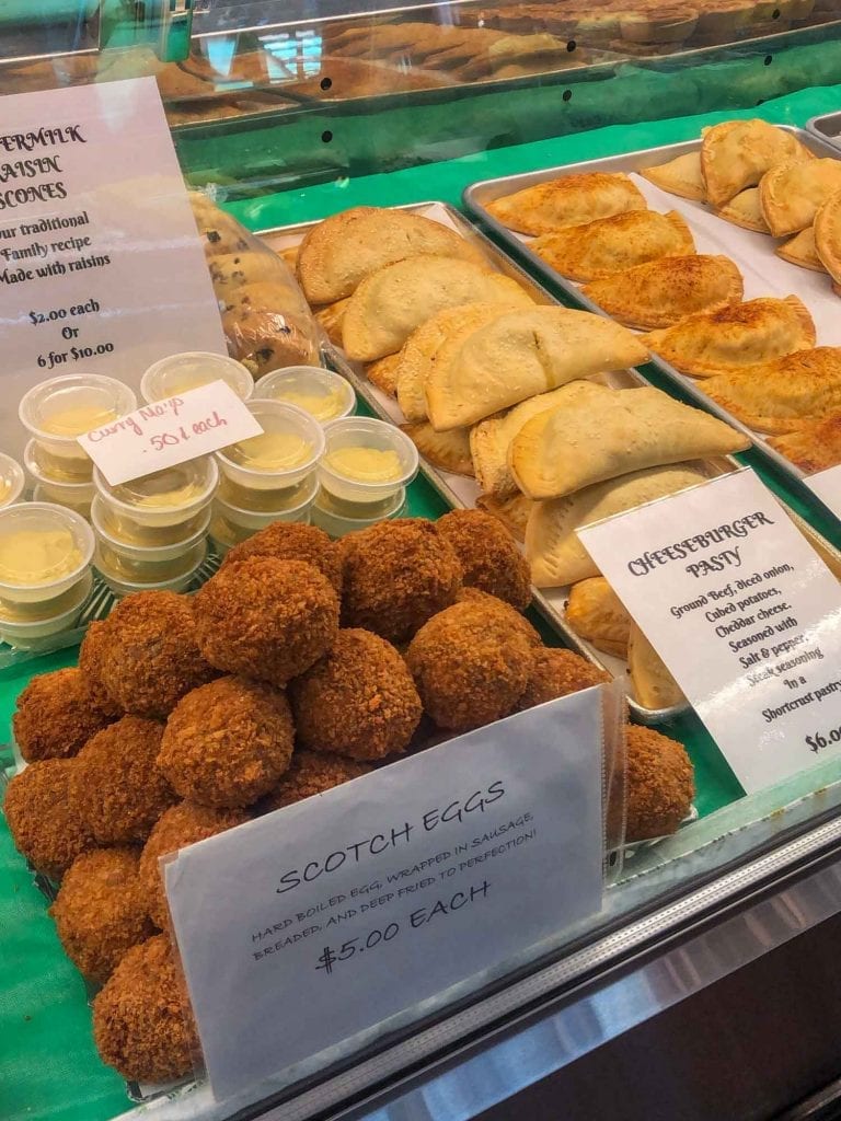 Huevos escoceses en West Side Market