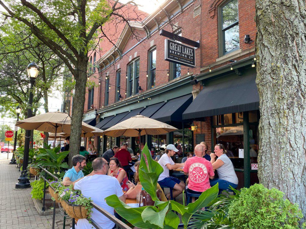 Patio de Great Lakes Brewing Co.