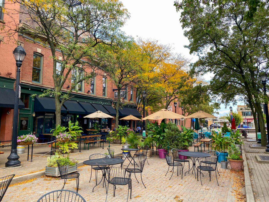 Patio de la ciudad de Great Lakes Ohio