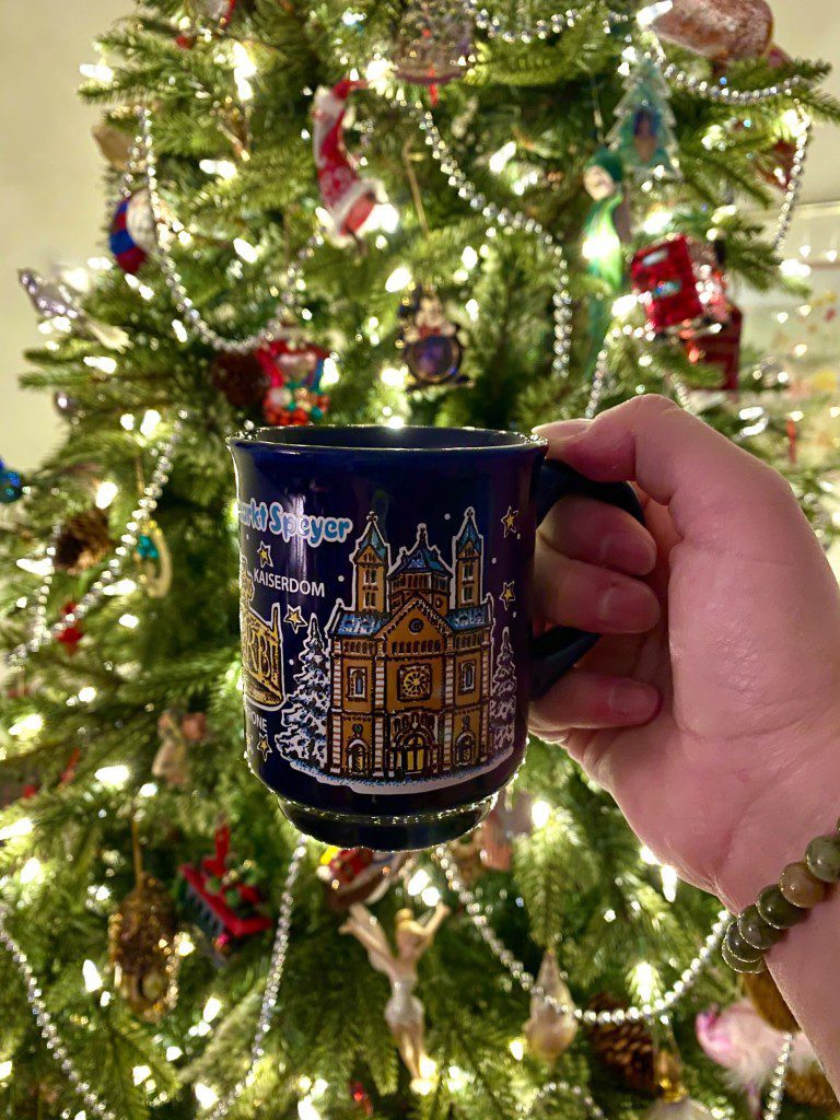 taza del mercado navideño