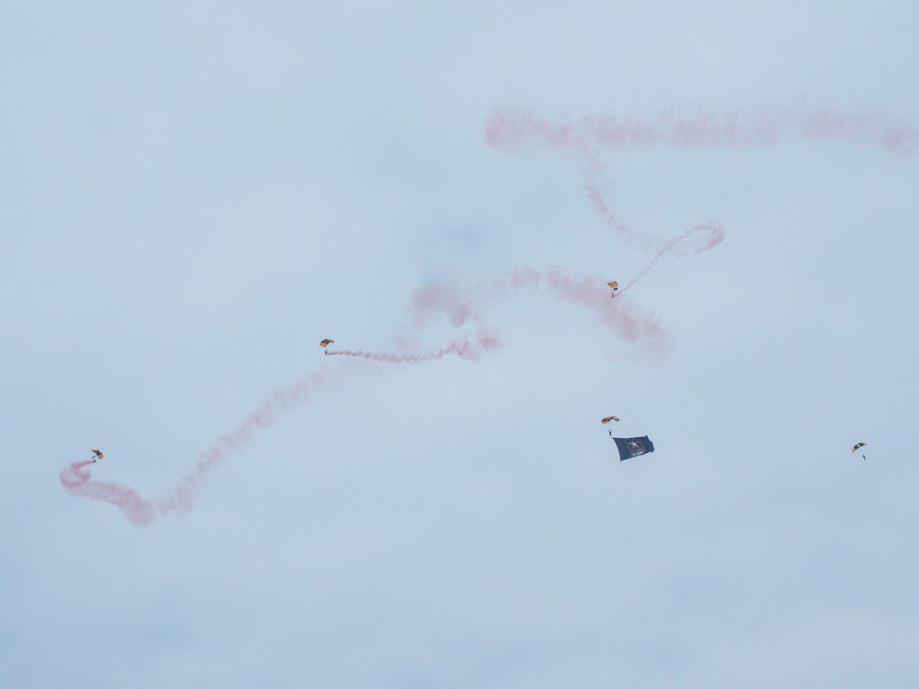 EE.UU. Golden Knights en el Salón Aeronáutico de Cleveland