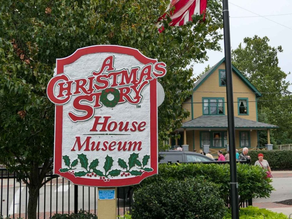 Una casa de cuentos de Navidad en Cleveland